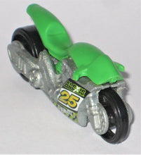 Indlæs billede til gallerivisning Mattel LizB HotWheels 1:64
