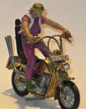 Indlæs billede til gallerivisning Beeza Hippie Chopper. Britains. Vintage 1:32
